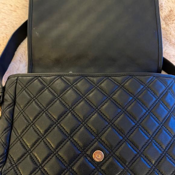 Marc Jacobs Stam Shoulder Flap Bag with Gold Hardware - Picture 8 of 11